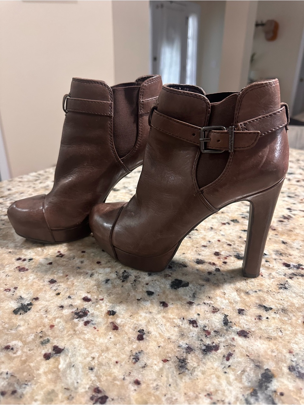 Gianni Bini Brown Leather Platform Ankle Booties Heel Buckle
